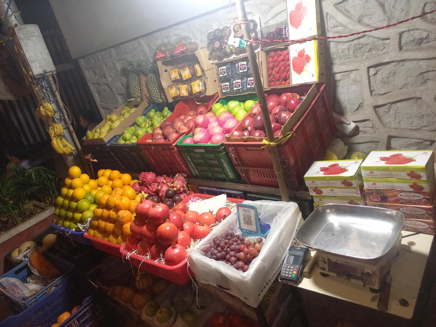 Picture of Patil and Gupta Fruits Stall Breachcandy 